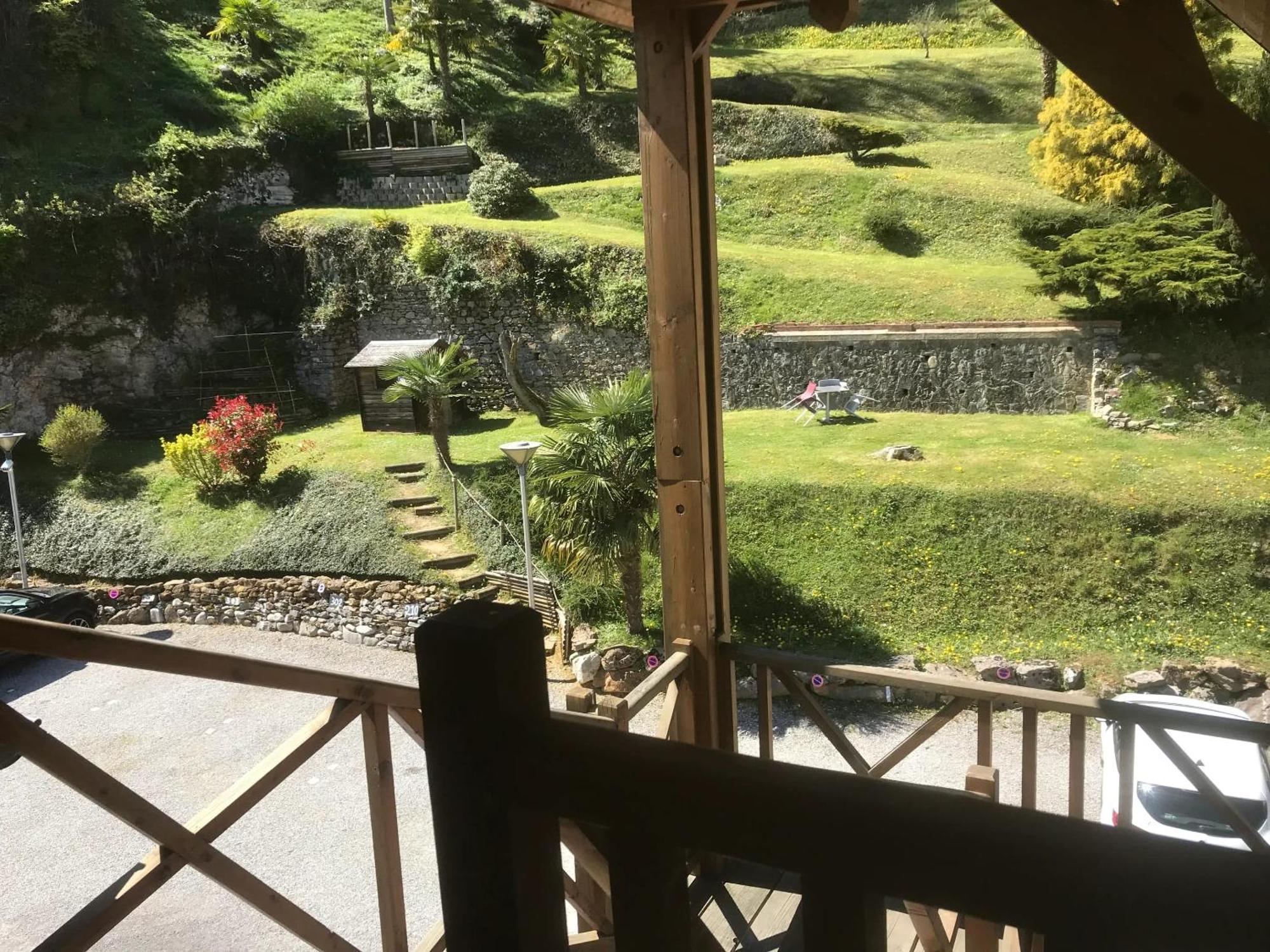 Appartement Charmant A Bagneres De Bigorre 56 M² Avec Balcon Esterno foto
