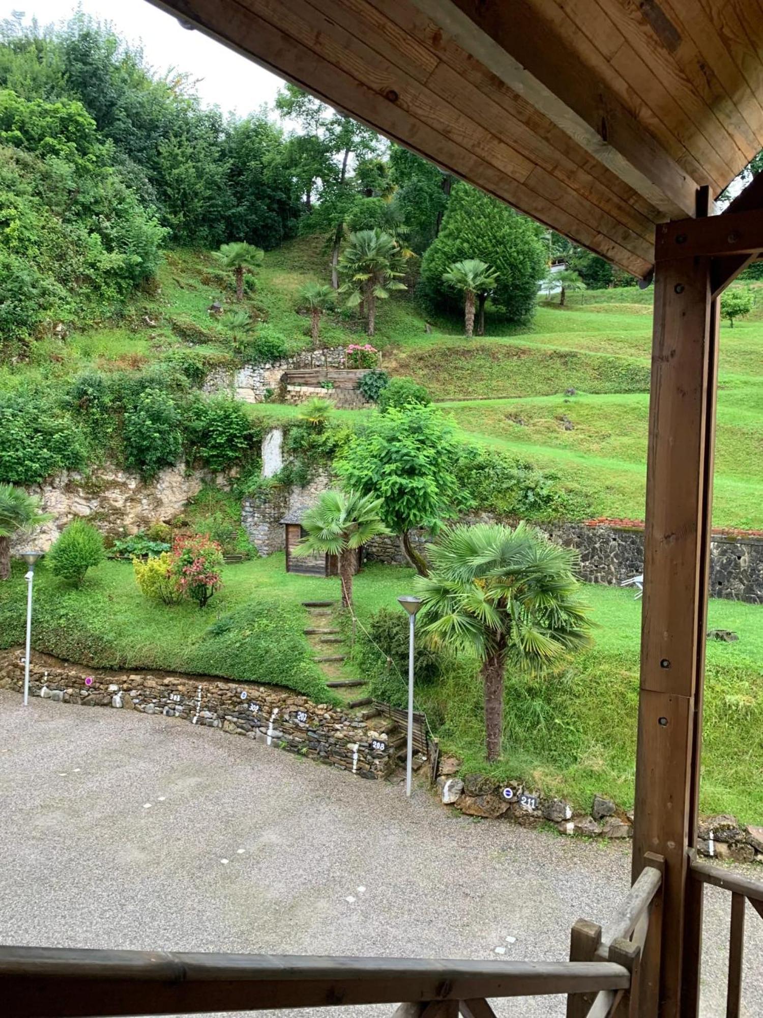 Appartement Charmant A Bagneres De Bigorre 56 M² Avec Balcon Esterno foto
